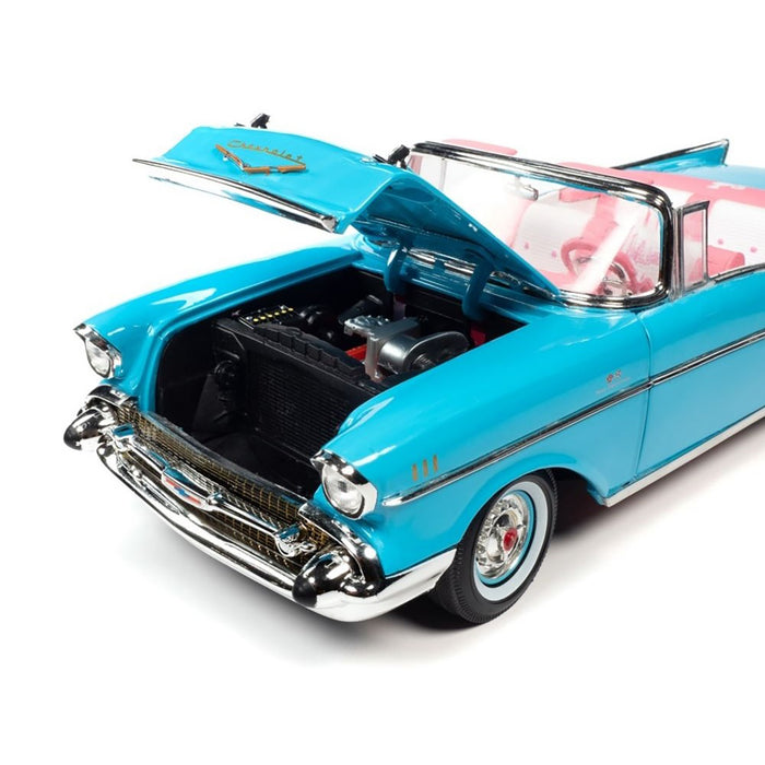 1:18 Barbie Aqua 1957 Chevy Convertible